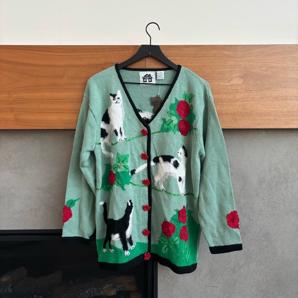 NWT Vintage Storybook Kitties & Flowers Cardigan Size L